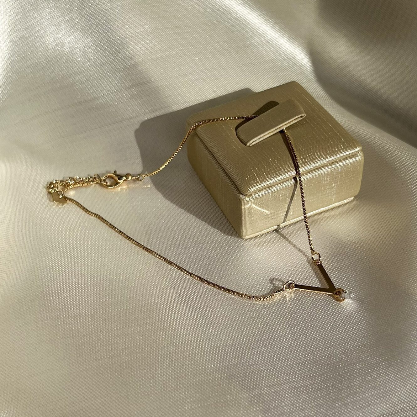 Tornozeleira V com Cristais - Imagem 2