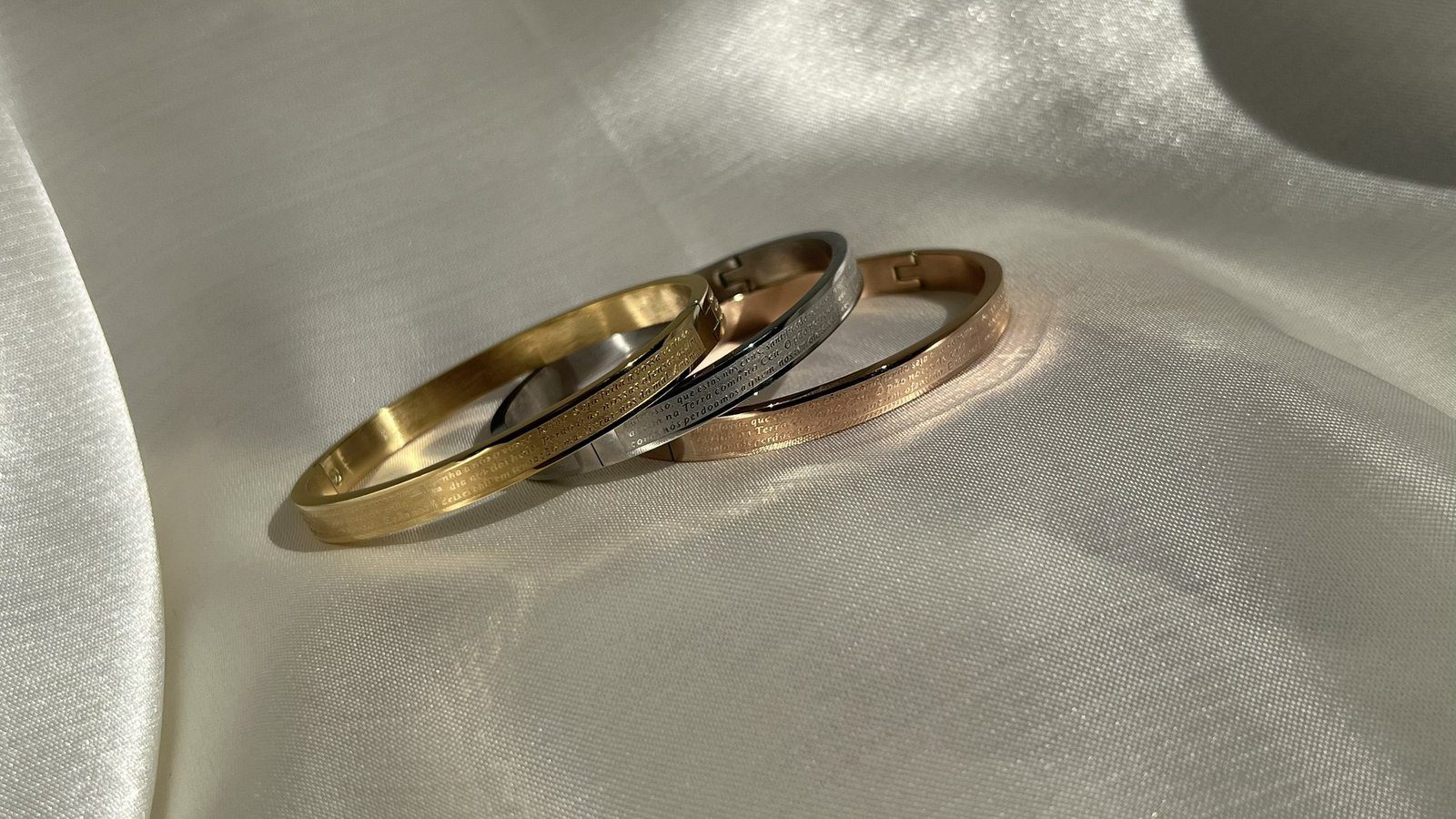 Bracelete Oração do Pai Nosso Dourado - Imagem 3