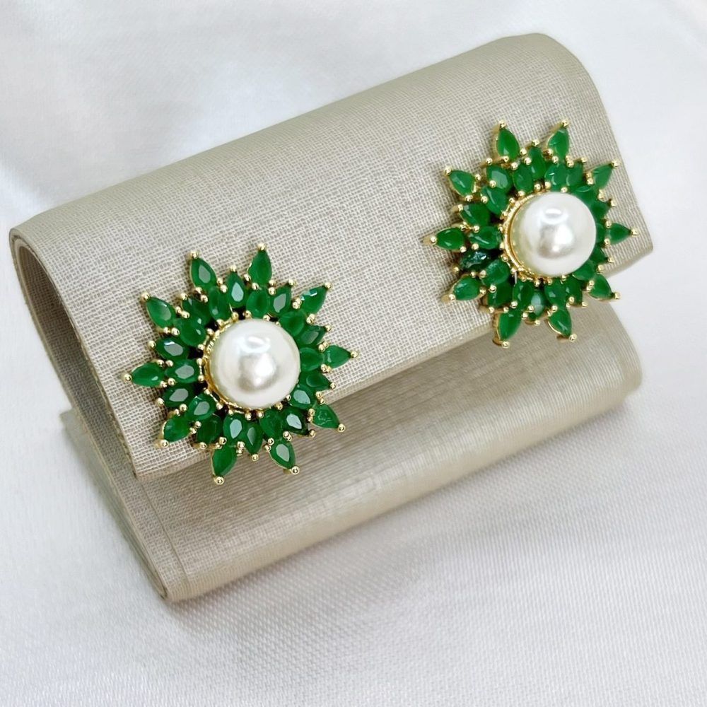 Brinco Girassol Zircônia Verde Esmeralda com Pérola - Imagem 2