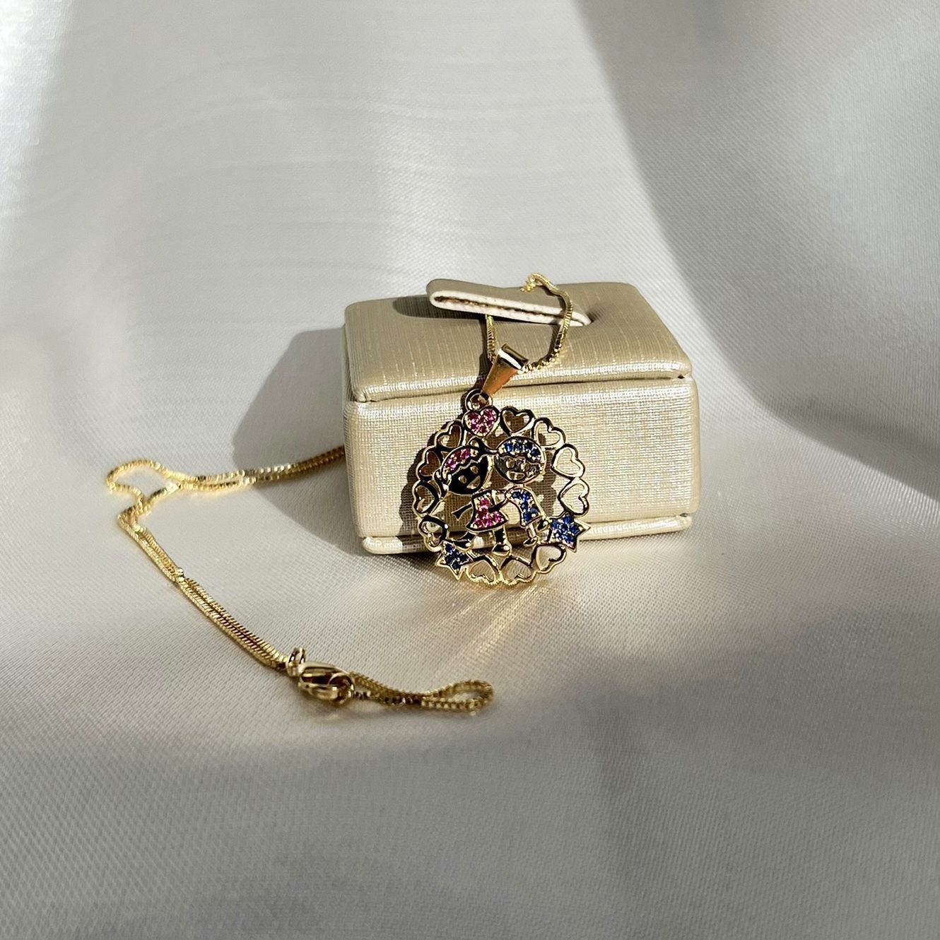 Colar Pingente Girl and Boy