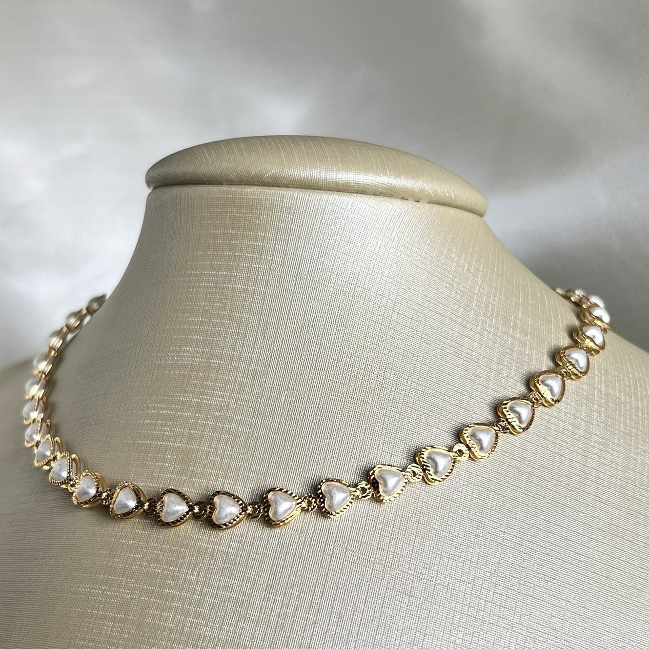 Colar Choker Coração Pérola