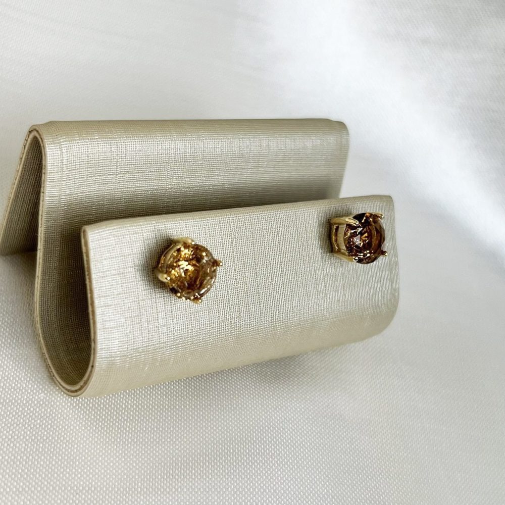 Brinco Ponto de Luz Âmbar